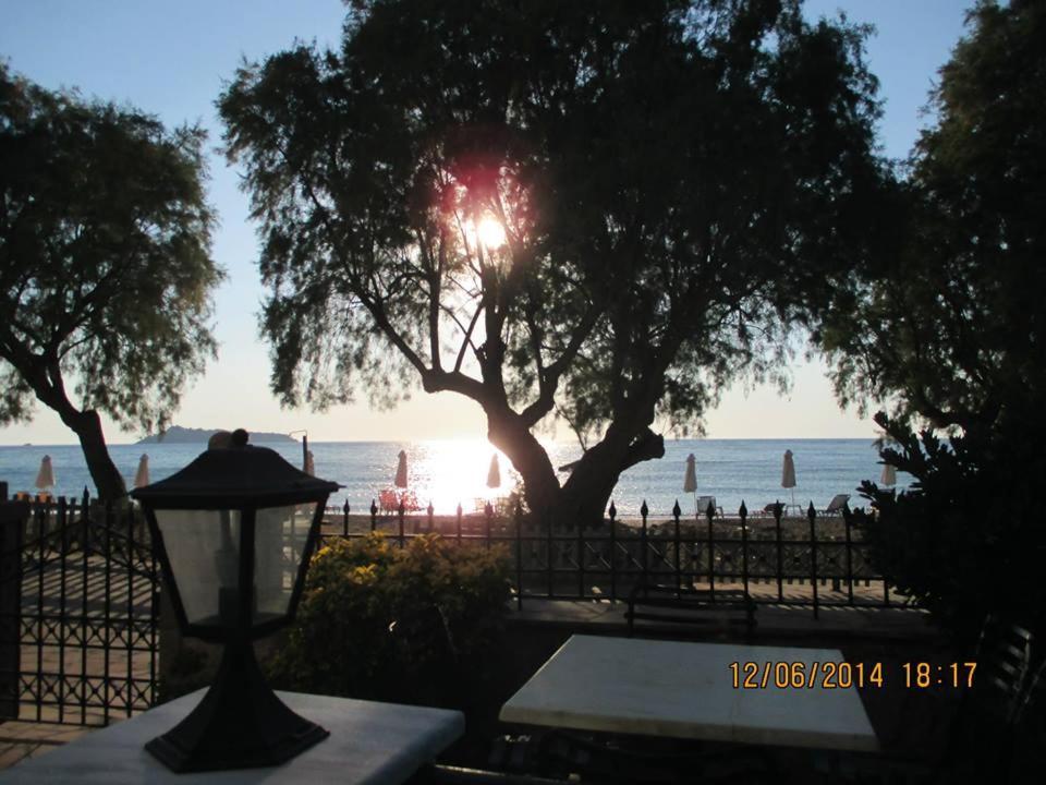 Coastline Villa Petra  Dış mekan fotoğraf
