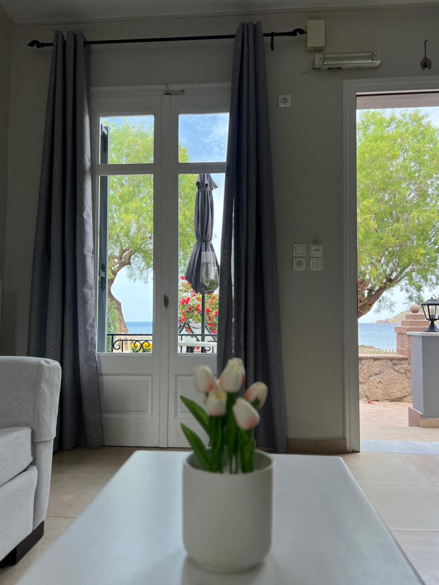 Coastline Villa Petra  Dış mekan fotoğraf